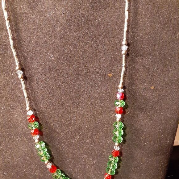 18.5" CRYSTAL NECKLACE - Picture 4 of 5